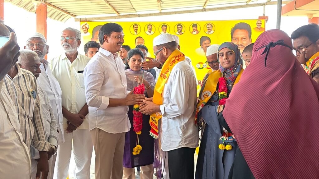 పెడనలో వైసిపికి షాక్… టిడిపిలో చేరిన మాజీ కౌన్సిలర్ మెహరున్నిసా కుటుంబం