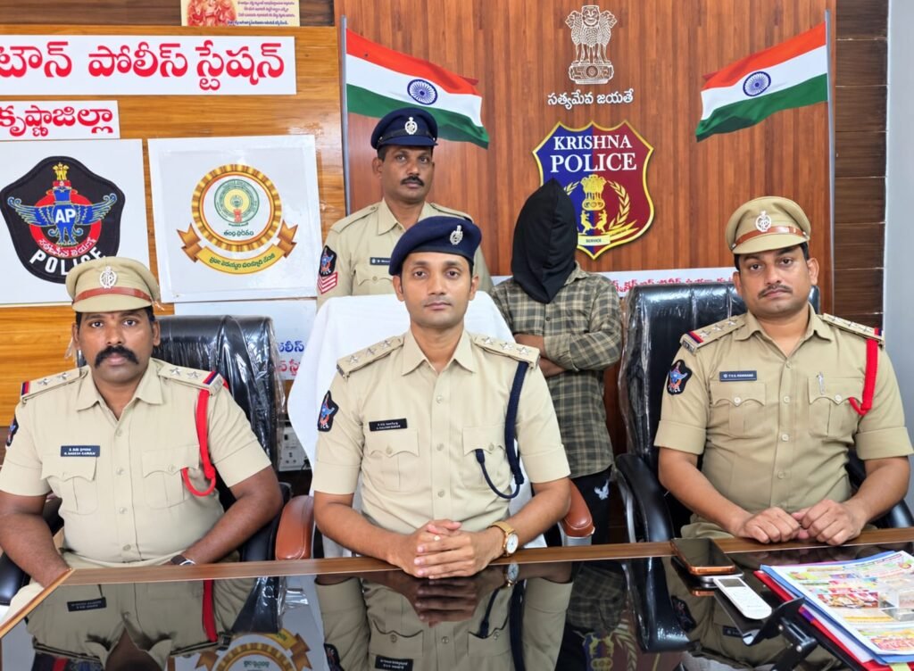 ఉయ్యూరులో బాలికపై అత్యాచారం కేసు నిందితుడు అరెస్ట్.. ప్రేమ, పెళ్లి పేరుతో మోసగించిన కూచిపూడి రాంబాబు అదుపులోకి, మహిళలపై నేరాలపై కఠినంగా వ్యవహరిస్తామని డీఎస్పీ జయకృష్ణ హెచ్చరిక